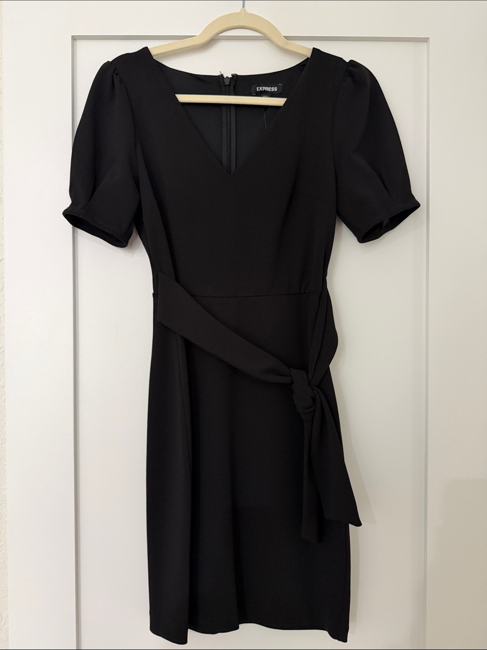 Express Black V-Neck Tie-Waist Sheath Dress